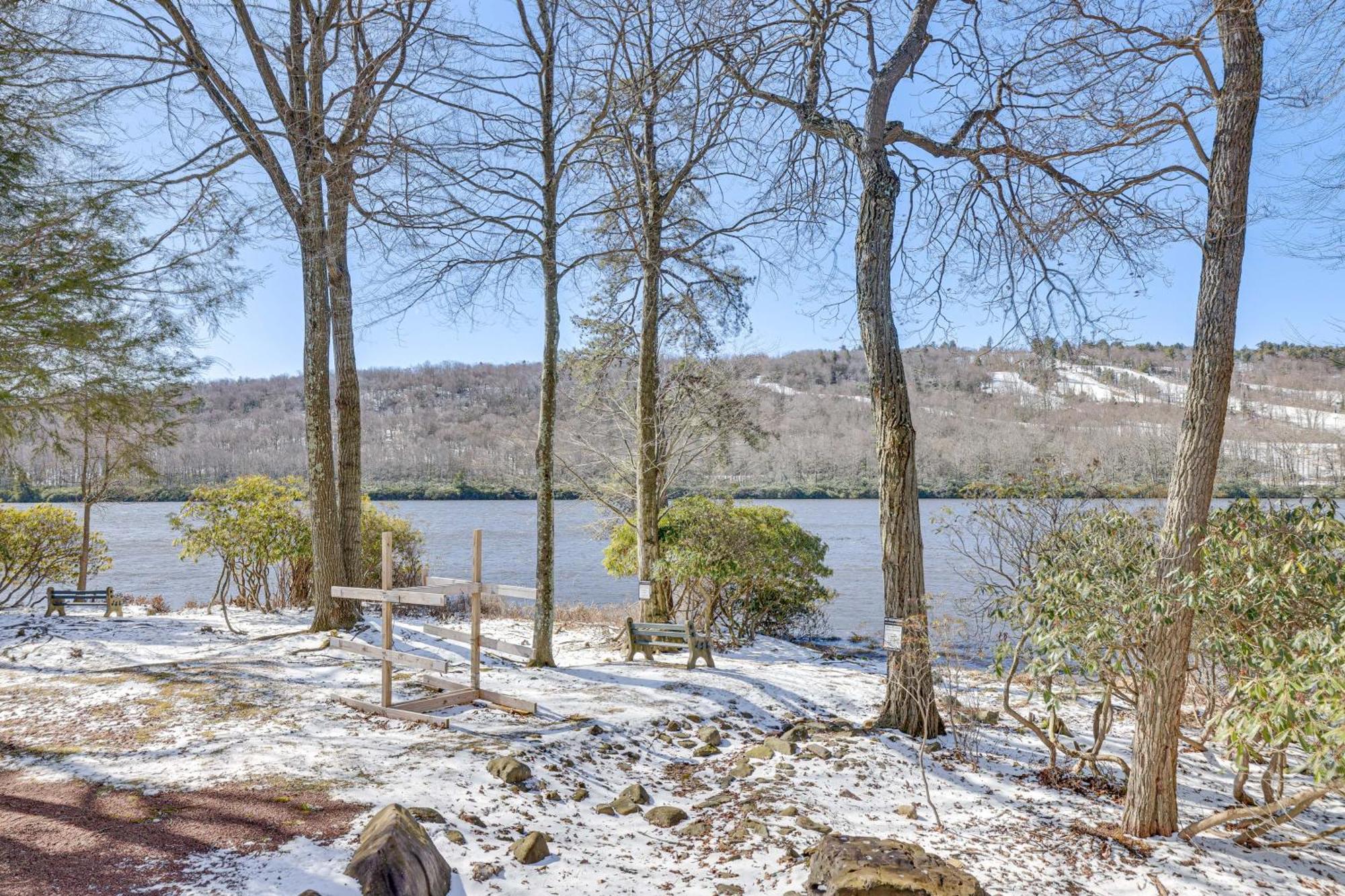 Harmony With Big Boulder Views